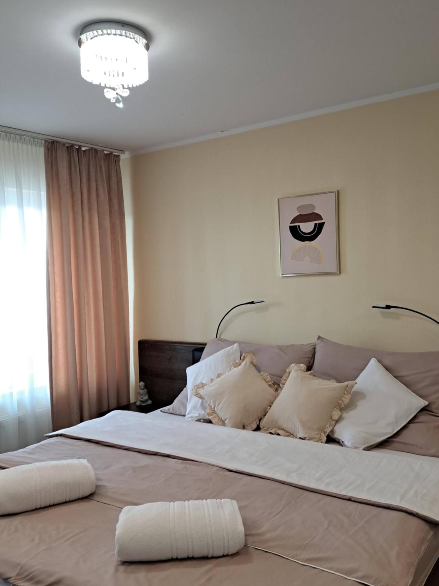 Orient Apartmanhaz Eger Zewnętrze zdjęcie