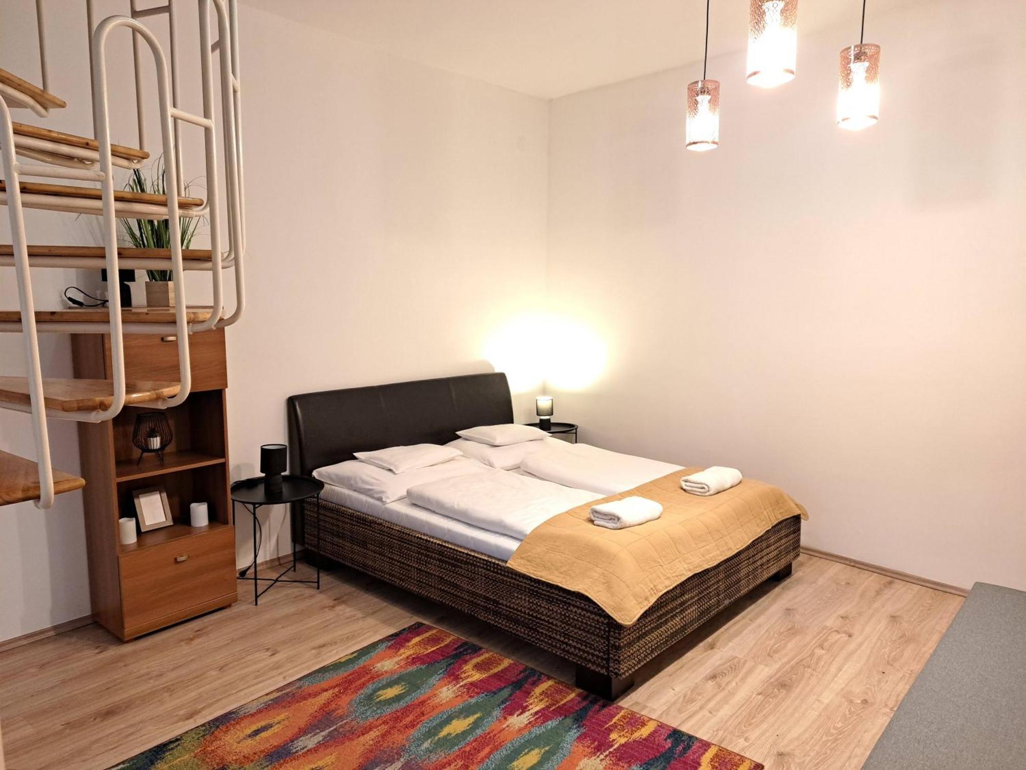 Orient Apartmanhaz Eger Zewnętrze zdjęcie