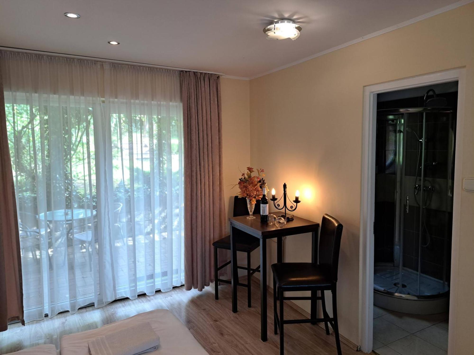 Orient Apartmanhaz Eger Zewnętrze zdjęcie