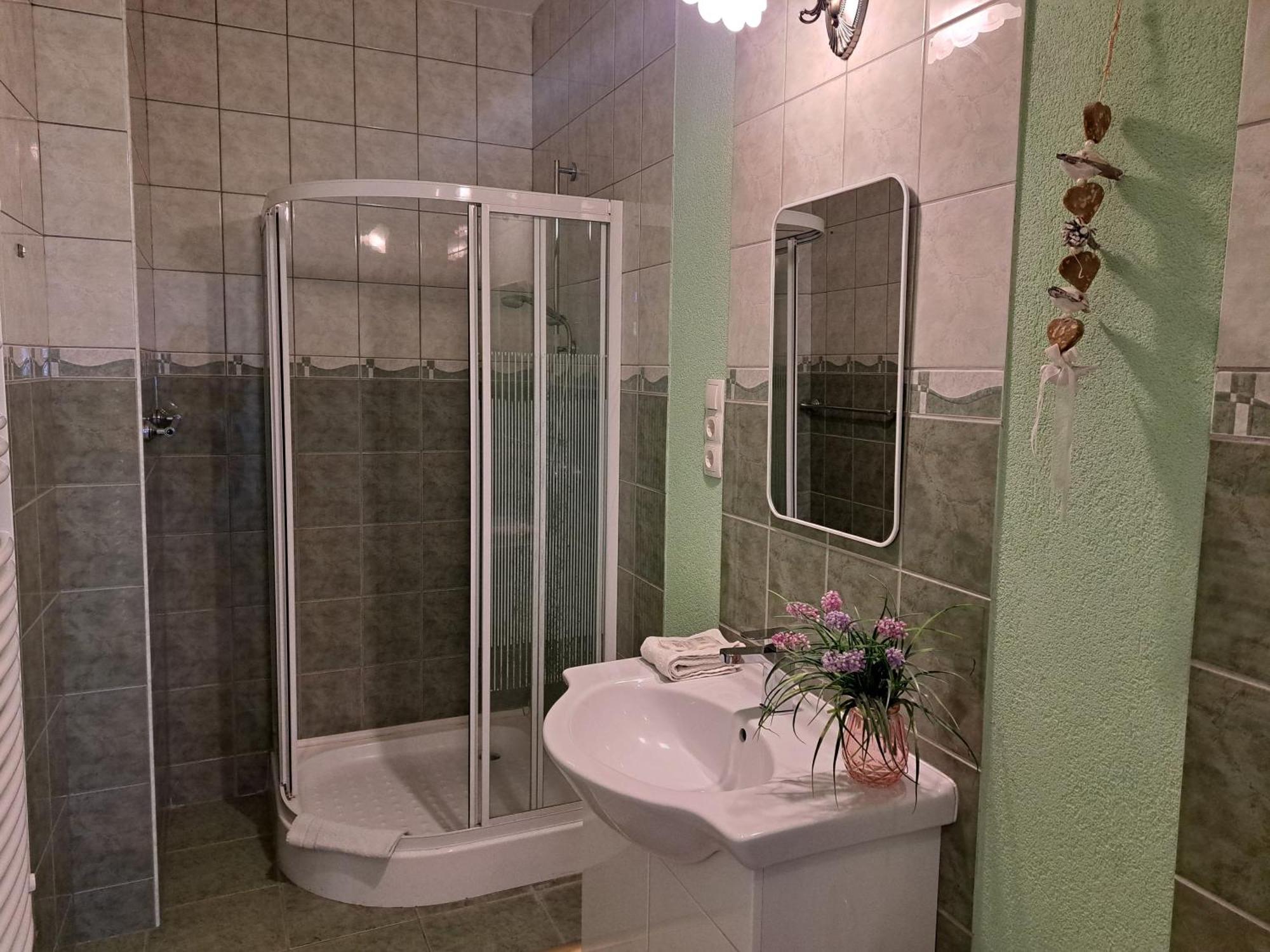 Orient Apartmanhaz Eger Zewnętrze zdjęcie