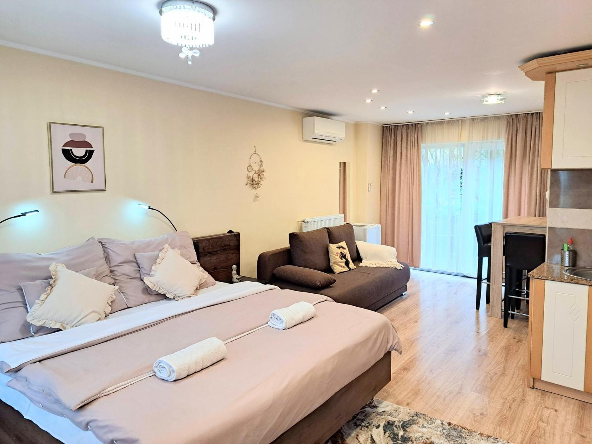Orient Apartmanhaz Eger Zewnętrze zdjęcie